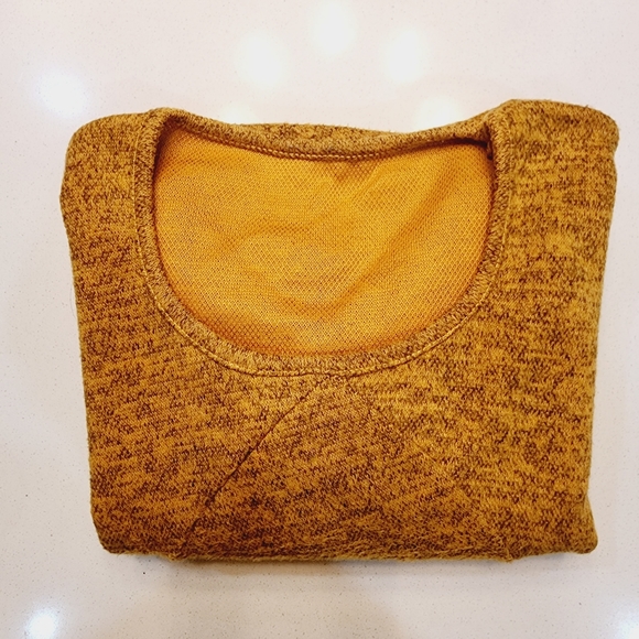 All season womens top - Picture 5 of 7